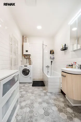 Prodej bytu 3+kk, Karlovy Vary, Bulharská, 94 m2
