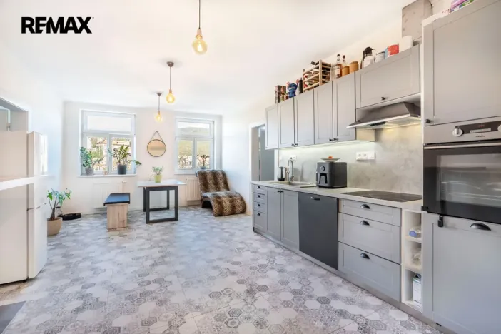 Prodej bytu 3+kk, Karlovy Vary, Bulharská, 94 m2