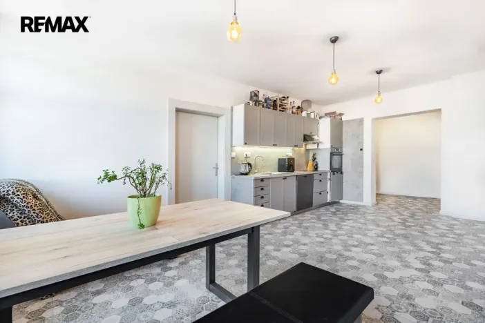 Prodej bytu 3+kk, Karlovy Vary, Bulharská, 94 m2