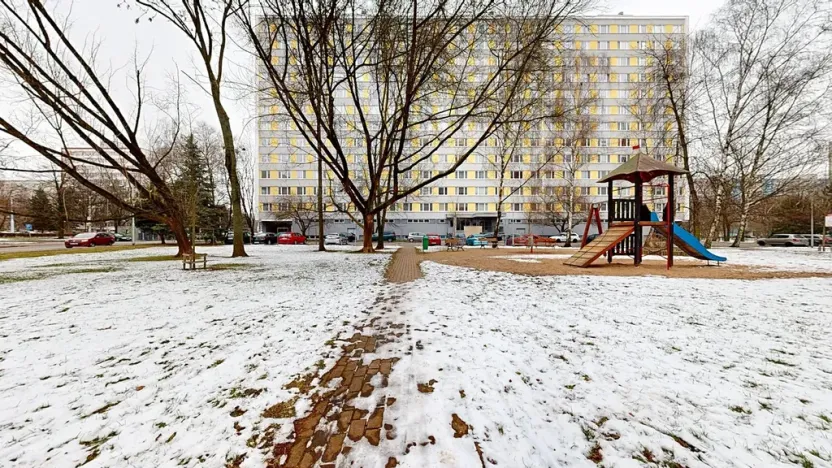 Prodej bytu 3+1, Pardubice, Družby, 78 m2