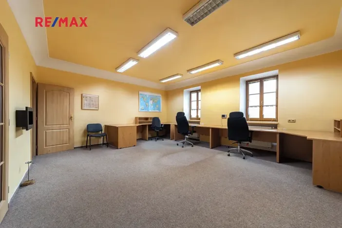 Prodej kanceláře, Šumperk, nám. Míru, 200 m2