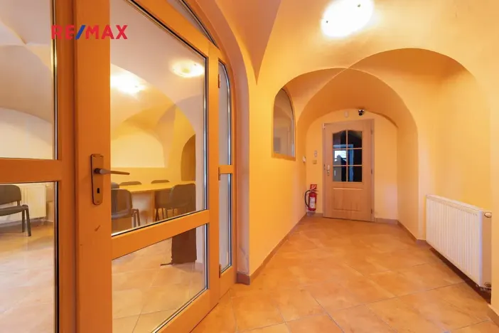 Prodej komerční nemovitosti, Šumperk, nám. Míru, 200 m2