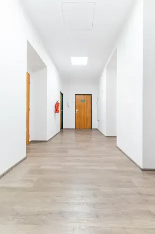 Pronájem kanceláře, Praha - Nové Město, Karlovo náměstí, 18 m2