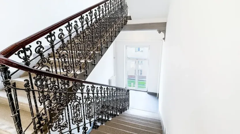 Pronájem kanceláře, Praha - Nové Město, Karlovo náměstí, 18 m2