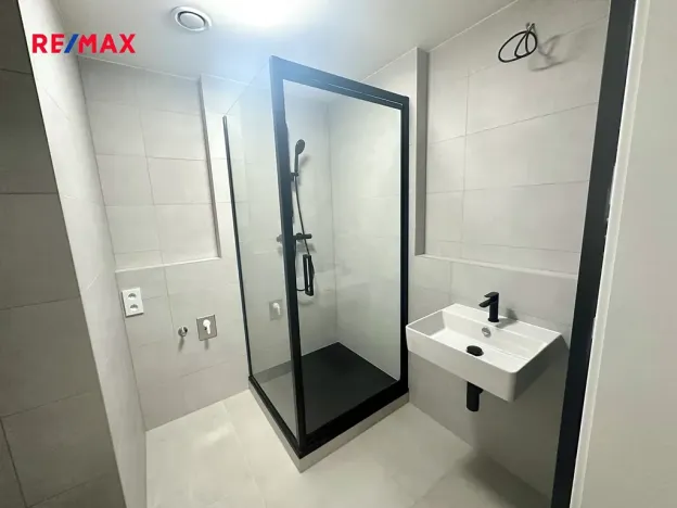 Pronájem bytu 2+kk, Praha - Strašnice, Strančická, 48 m2