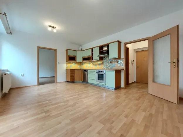 Pronájem bytu 2+kk, Hradec Králové - Třebeš, Ve Stromovce, 45 m2