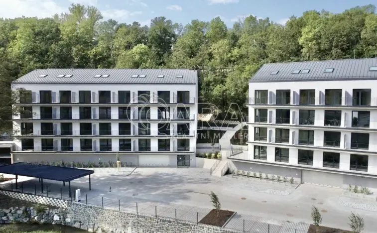 Pronájem bytu 1+kk, Praha - Hlubočepy, Na Zlíchově, 26 m2