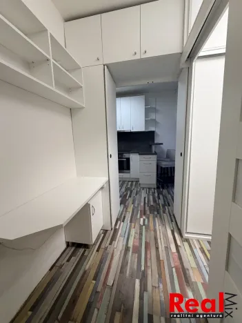 Pronájem bytu 1+1, Hrušovany u Brna, Žižkova, 31 m2