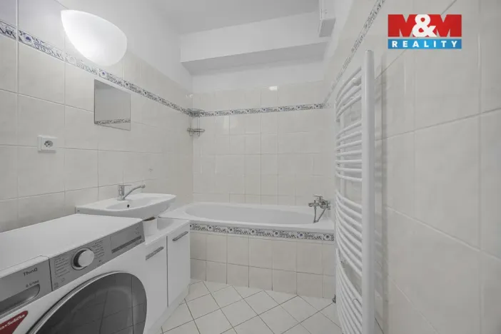 Prodej bytu 2+kk, Hradec Králové, Ve Stromovce, 48 m2