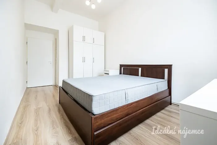 Pronájem bytu 2+kk, Praha - Smíchov, Svornosti, 47 m2