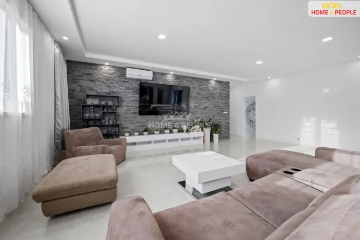 Prodej komerční nemovitosti, Rostoklaty - Nová Ves II, 166 m2