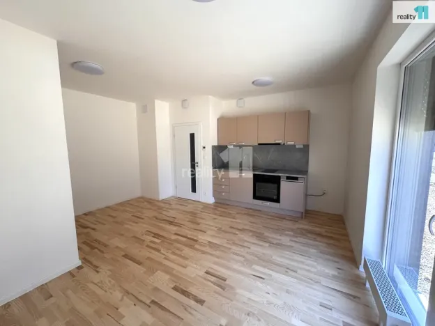Pronájem bytu 1+kk, Dobřichovice, Pražská, 32 m2