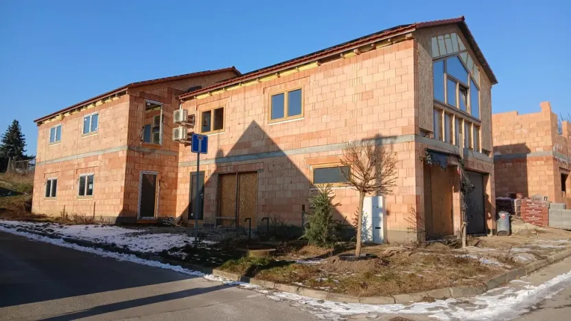 Prodej bytu 3+kk, Holubice, 81 m2