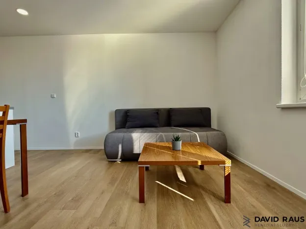 Pronájem bytu 2+kk, Brno - Židenice, Bořetická, 40 m2