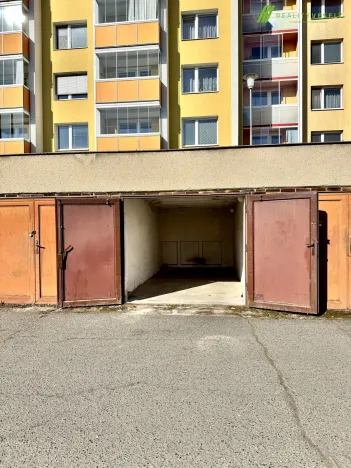 Pronájem garáže, Brno, Urxova, 18 m2