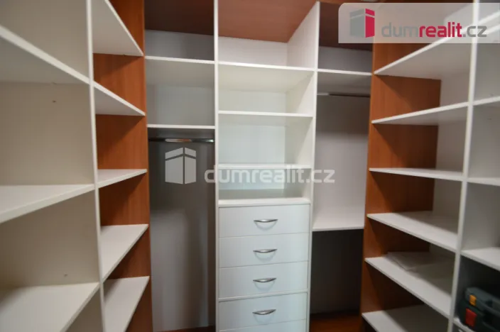 Pronájem bytu 3+kk, Praha - Černý Most, Kpt. Stránského, 83 m2