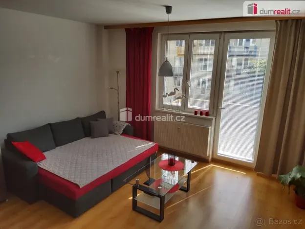 Pronájem bytu 1+kk, Karlovy Vary, Nejdlova, 36 m2