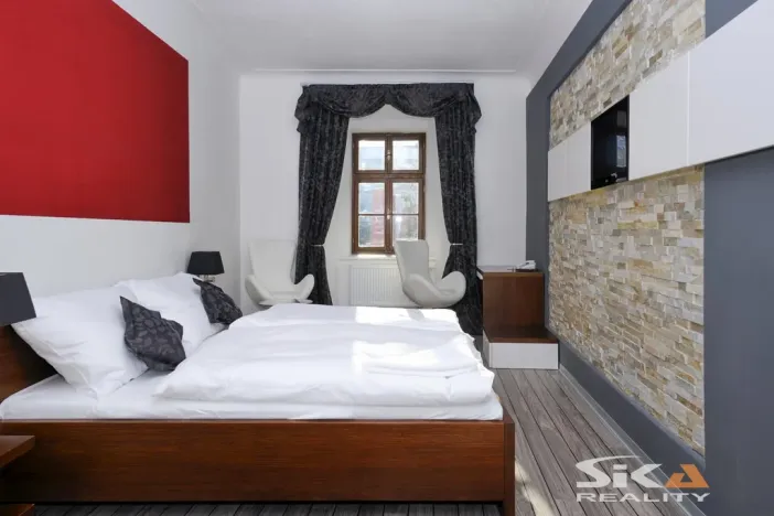 Prodej ubytování, Louny, Mírové náměstí, 530 m2