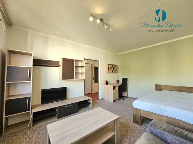 Pronájem bytu 1+1, Jaroměř, Karla Lánského, 34 m2