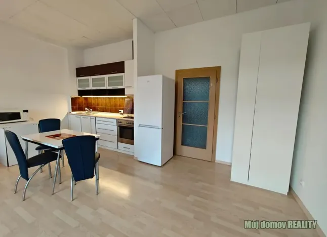 Pronájem bytu 1+kk, Praha - Libeň, Českomoravská, 42 m2