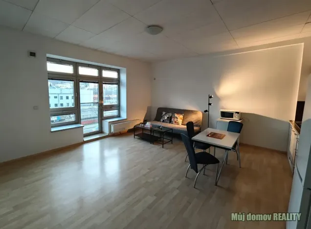 Pronájem bytu 1+kk, Praha - Libeň, Českomoravská, 42 m2