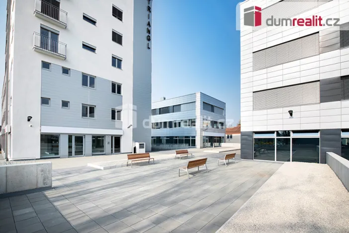 Pronájem kanceláře, Uherské Hradiště, Stojanova, 32 m2