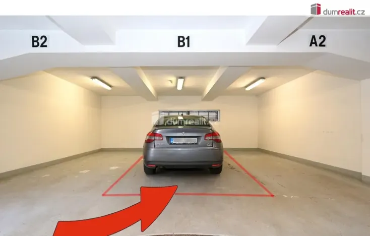 Pronájem garáže, Praha - Košíře, náměstí Josefa Machka, 13 m2