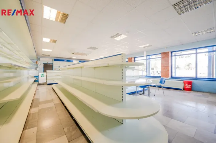 Prodej obchodního prostoru, Rataje nad Sázavou, 200 m2