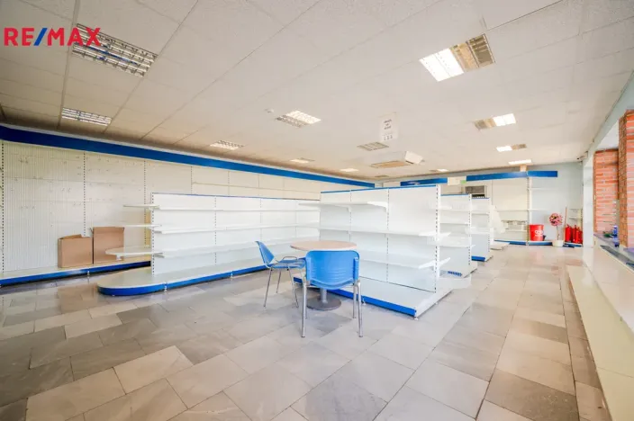 Prodej obchodního prostoru, Rataje nad Sázavou, 200 m2