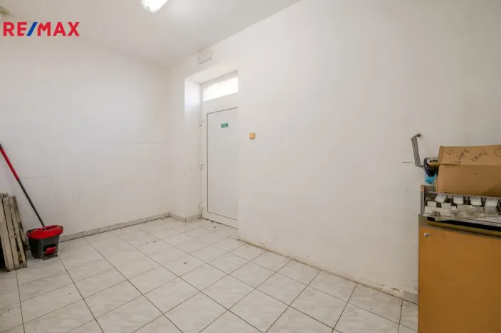 Prodej obchodního prostoru, Rataje nad Sázavou, 200 m2