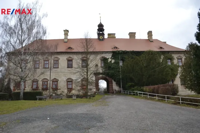 Prodej obchodního prostoru, Rataje nad Sázavou, 200 m2