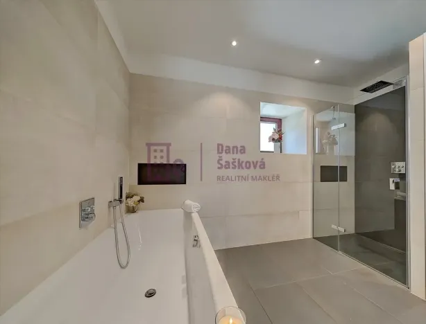 Prodej rodinného domu, Kunžak - Valtínov, 401 m2