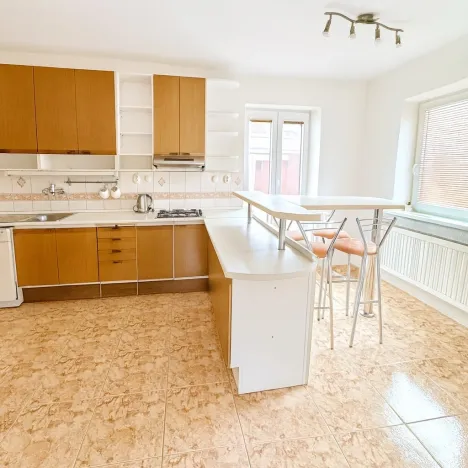 Prodej rodinného domu, Pardubice, Seifertova, 244 m2