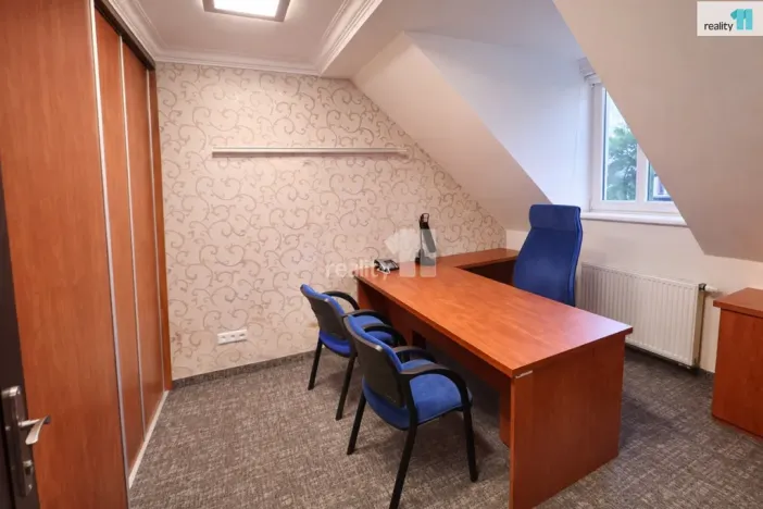 Pronájem kanceláře, Karlovy Vary - Dvory, Chebská, 75 m2