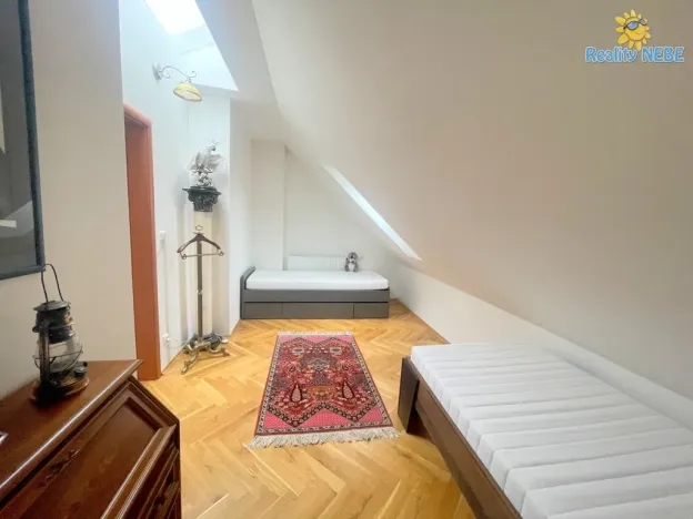 Pronájem bytu 3+kk, Praha - Smíchov, Zborovská, 93 m2