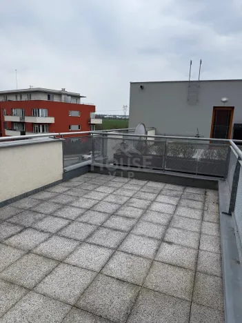 Pronájem bytu 1+kk, Praha - Pitkovice, Pečárková, 42 m2