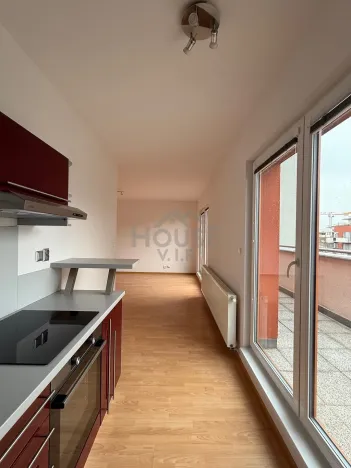 Pronájem bytu 1+kk, Praha - Pitkovice, Pečárková, 42 m2