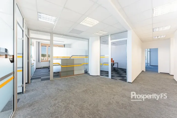 Pronájem kanceláře, Brno - Štýřice, Pražákova, 27 m2