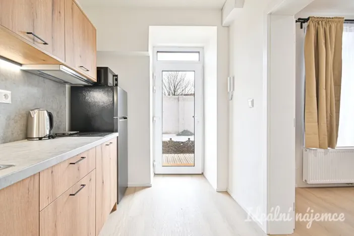 Pronájem bytu 1+1, Brno - Židenice, Bubeníčkova, 25 m2