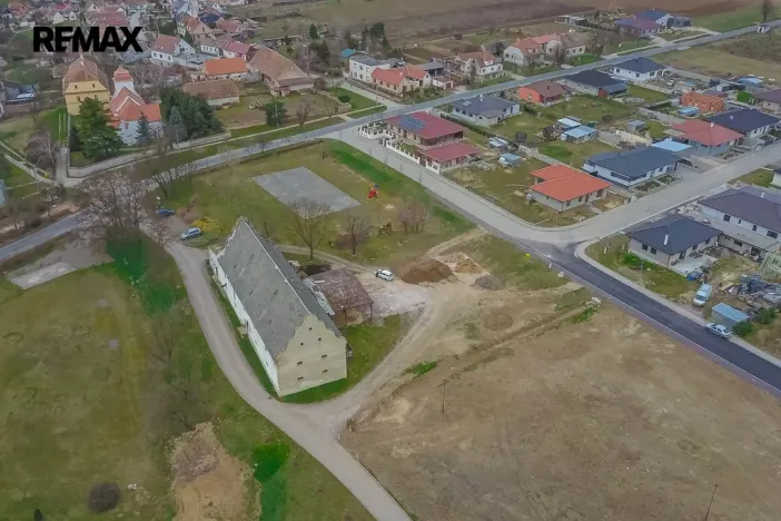 Prodej historického objektu, Žerotice, 1000 m2