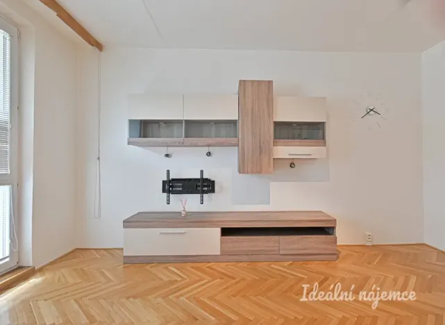 Pronájem bytu 2+1, Brno - Bystrc, Laštůvkova, 54 m2