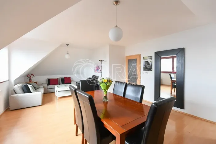 Prodej bytu 3+1, Jesenice, Platanová, 84 m2