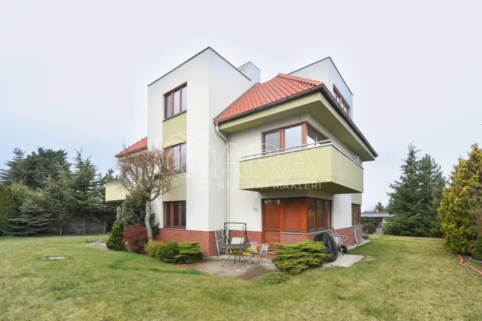 Prodej bytu 3+1, Jesenice, Platanová, 84 m2