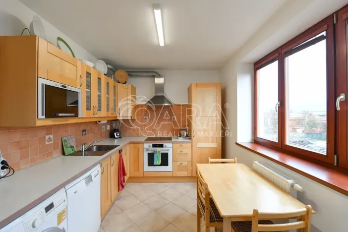 Prodej bytu 3+1, Jesenice, Platanová, 84 m2