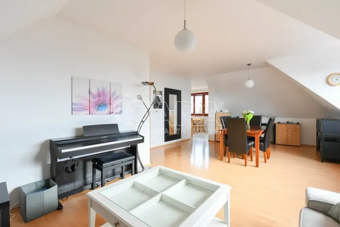 Prodej bytu 3+1, Jesenice, Platanová, 84 m2