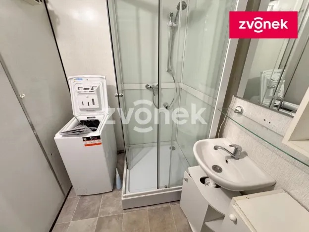 Pronájem bytu 1+1, Zlín, Větrná, 42 m2