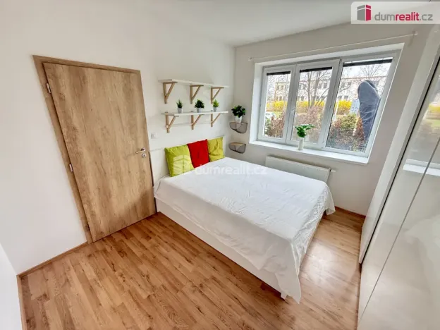 Pronájem bytu 2+kk, Kralupy nad Vltavou - Lobeček, Cesta brigádníků, 35 m2