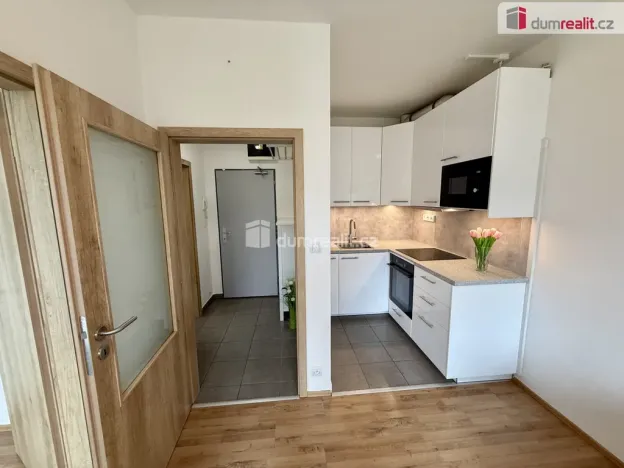 Pronájem bytu 2+kk, Kralupy nad Vltavou - Lobeček, Cesta brigádníků, 35 m2