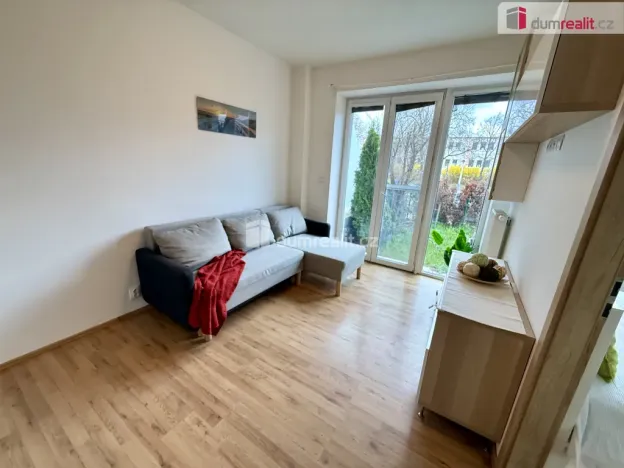 Pronájem bytu 2+kk, Kralupy nad Vltavou - Lobeček, Cesta brigádníků, 35 m2