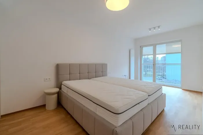 Pronájem bytu 2+kk, Ostrava, Dlouhá, 57 m2